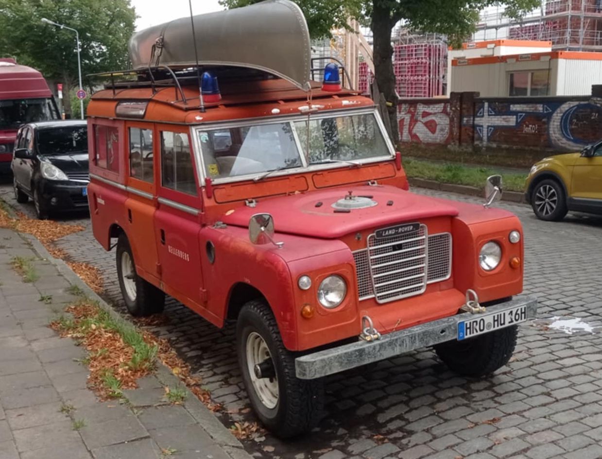 HRO HU 16 H, Land Rover Series III 109'' 5-door SUV, 1971–1985