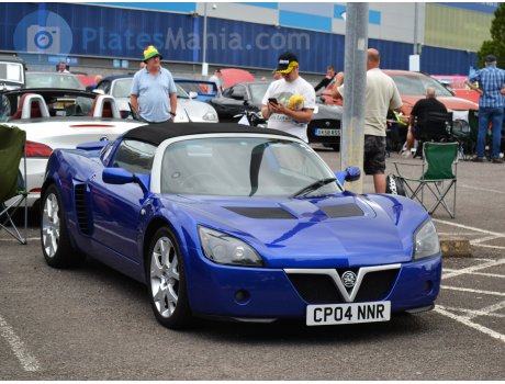 CP04 NNR, Vauxhall VX220