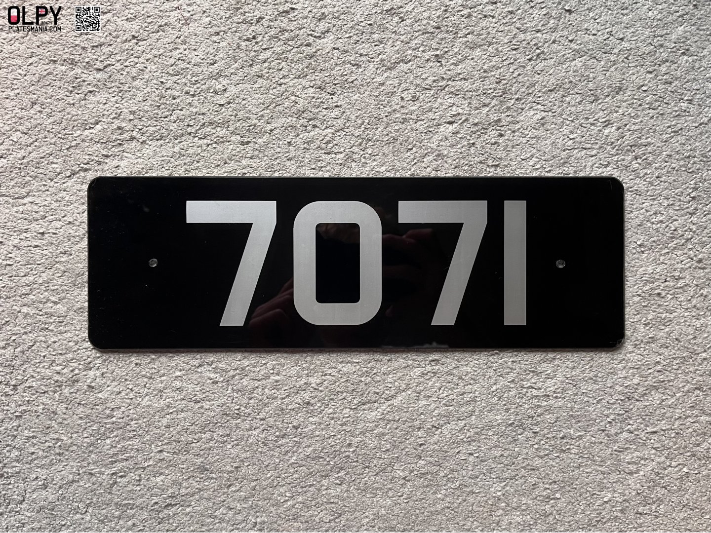 7071, License plate without vehicle 