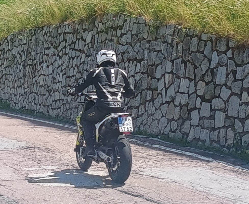 FRG AT 62 (04/10), Seasonal plates 