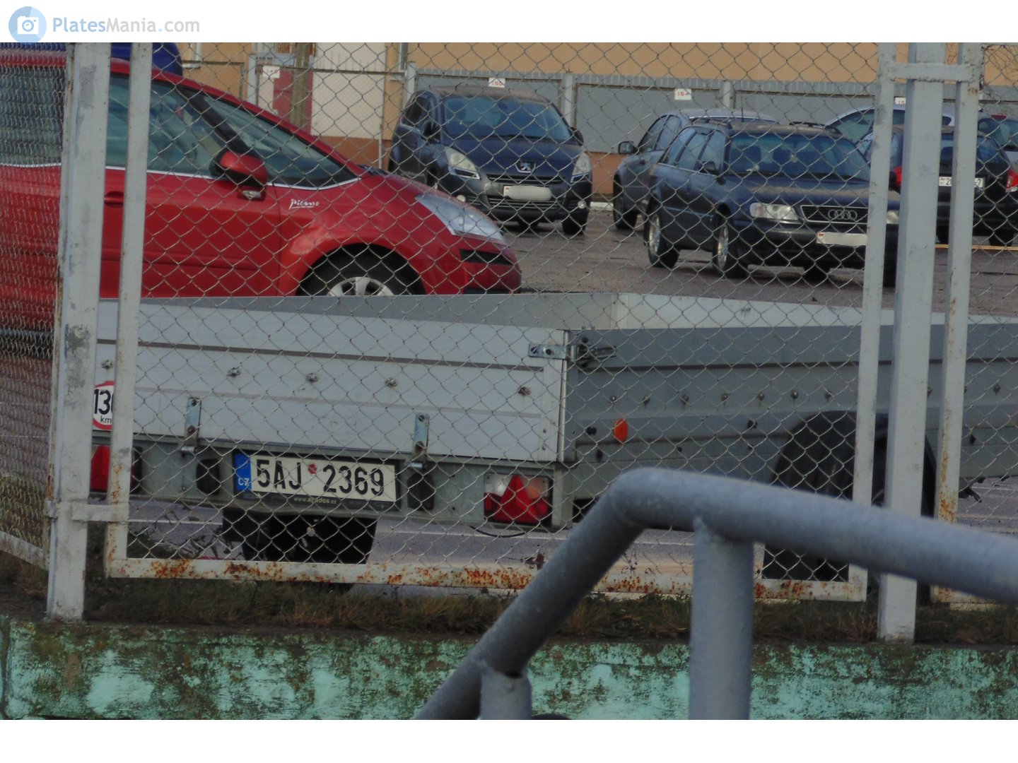 5AJ 2369, Cars (2001) 