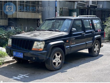 津R·LG360, BAW Jeep 2500