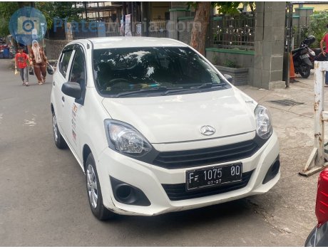 F 1075 OQ, Daihatsu Ayla