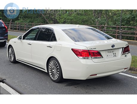 奈良 345 そ 32, Toyota Crown Majesta