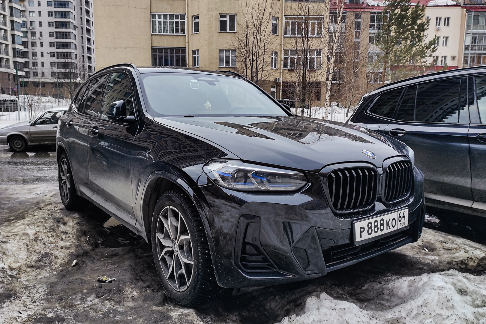 р 888 ко 64, BMW X3 