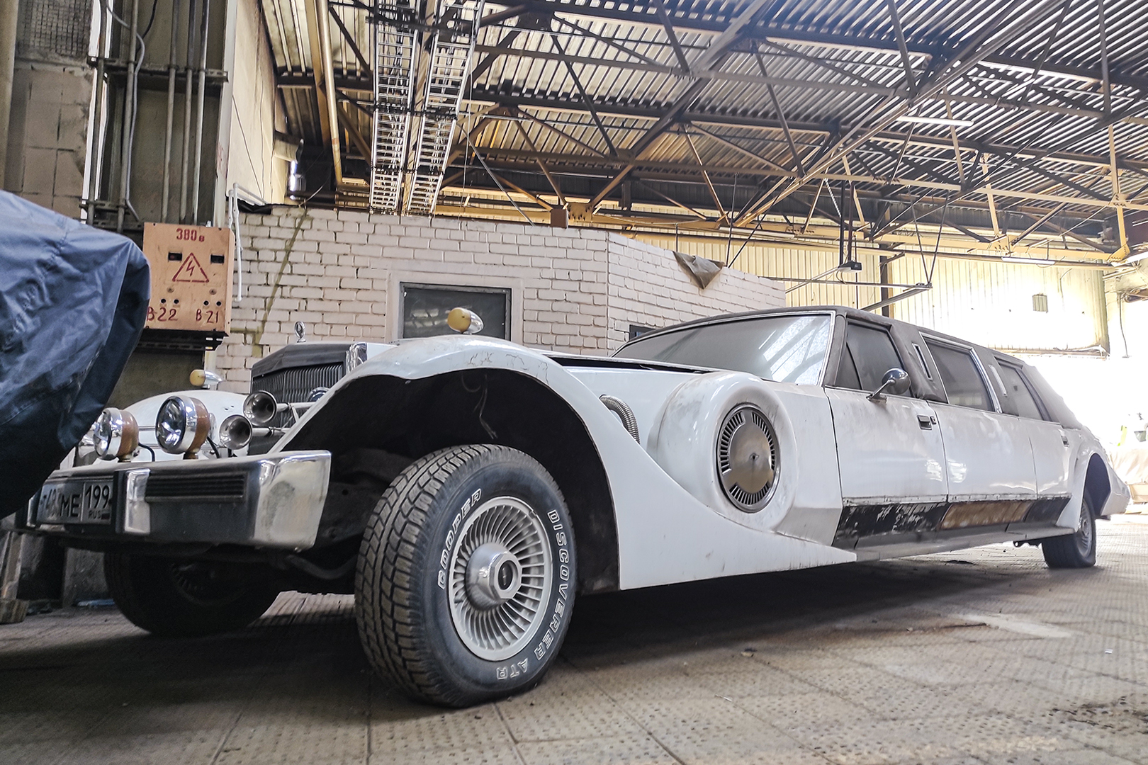 т 483 ме 199, Lincoln Town Car 