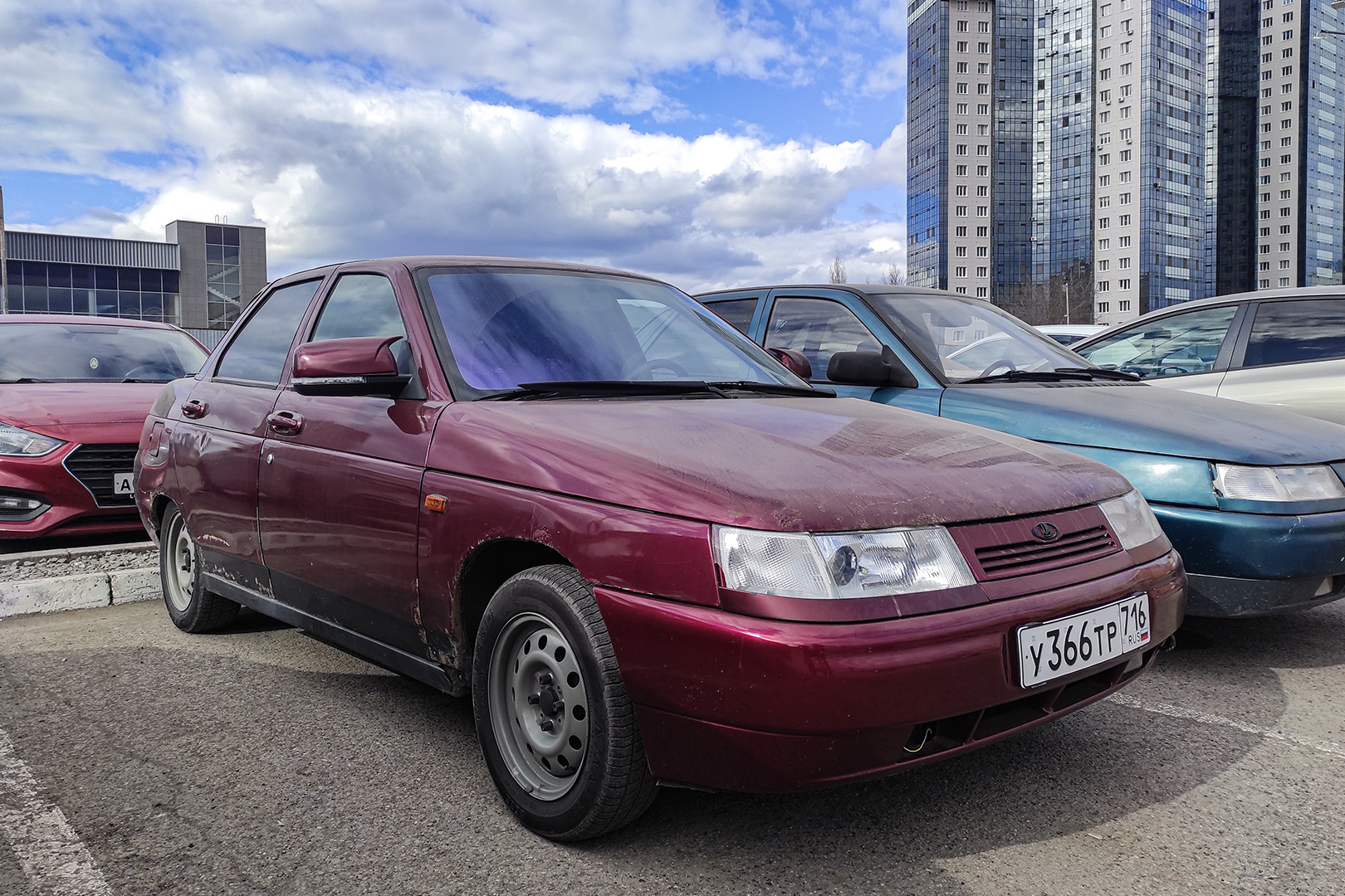 у 366 тр 716, Lada (VAZ) 2110 2110 Sedan, 1995–2007 (–2014 for others)