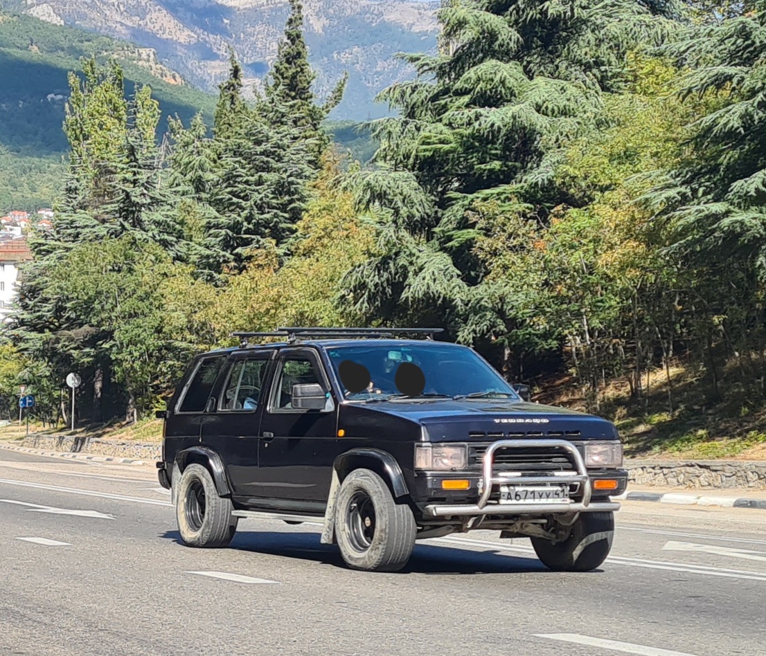 а 671 уу 41, Nissan Terrano 1st gen 5-door SUV (YD21/WD21), 1989–1995 (–2006 for ID-market)