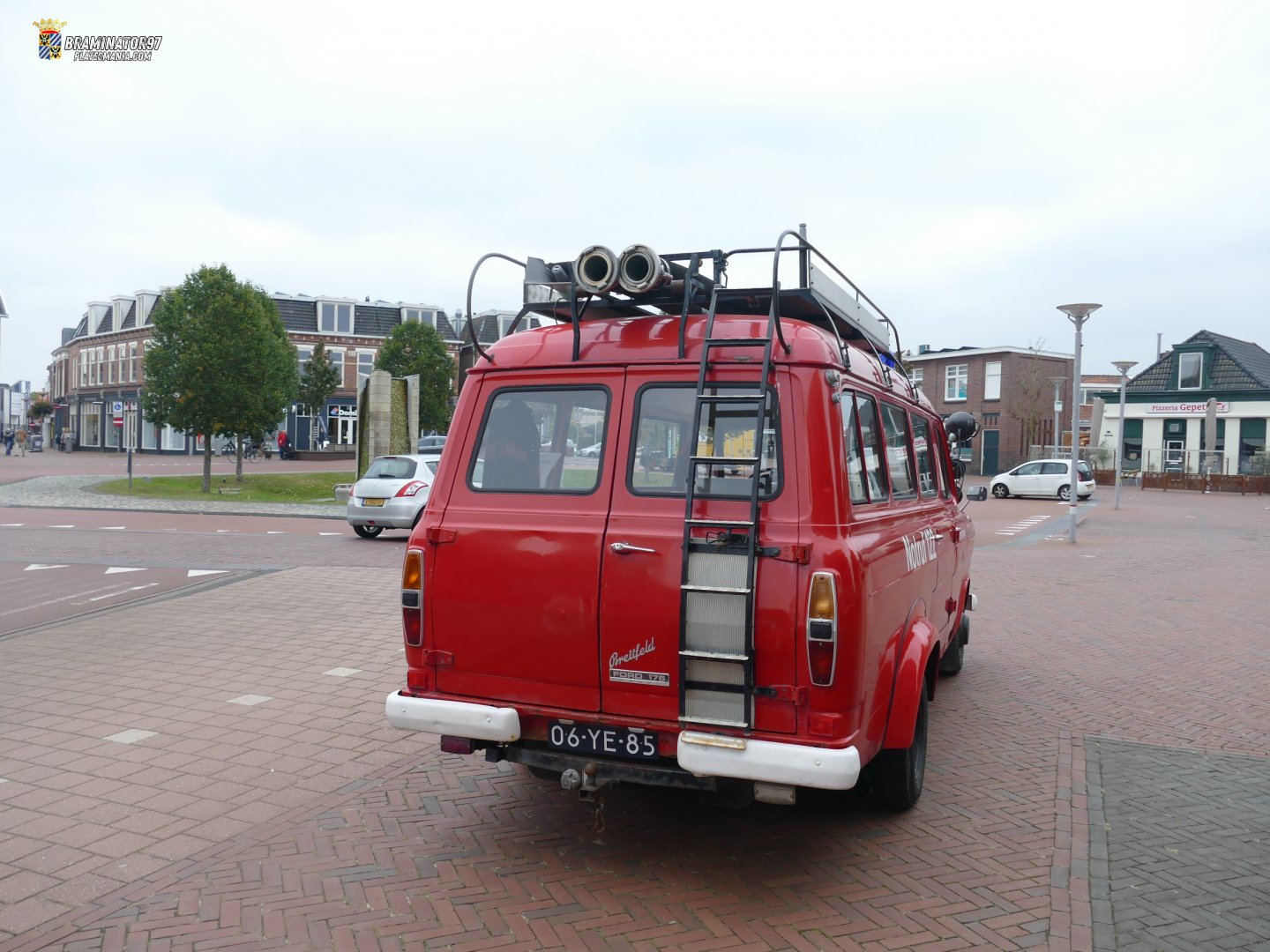 06-YE-85, Ford Transit 1st gen Van, 1965–1977