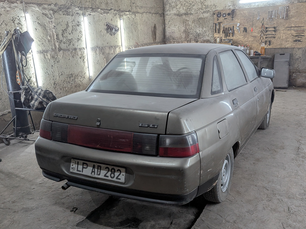 LP AD 282, Lada (VAZ) 2110 2110 Sedan, 1995–2007 (–2014 for others)