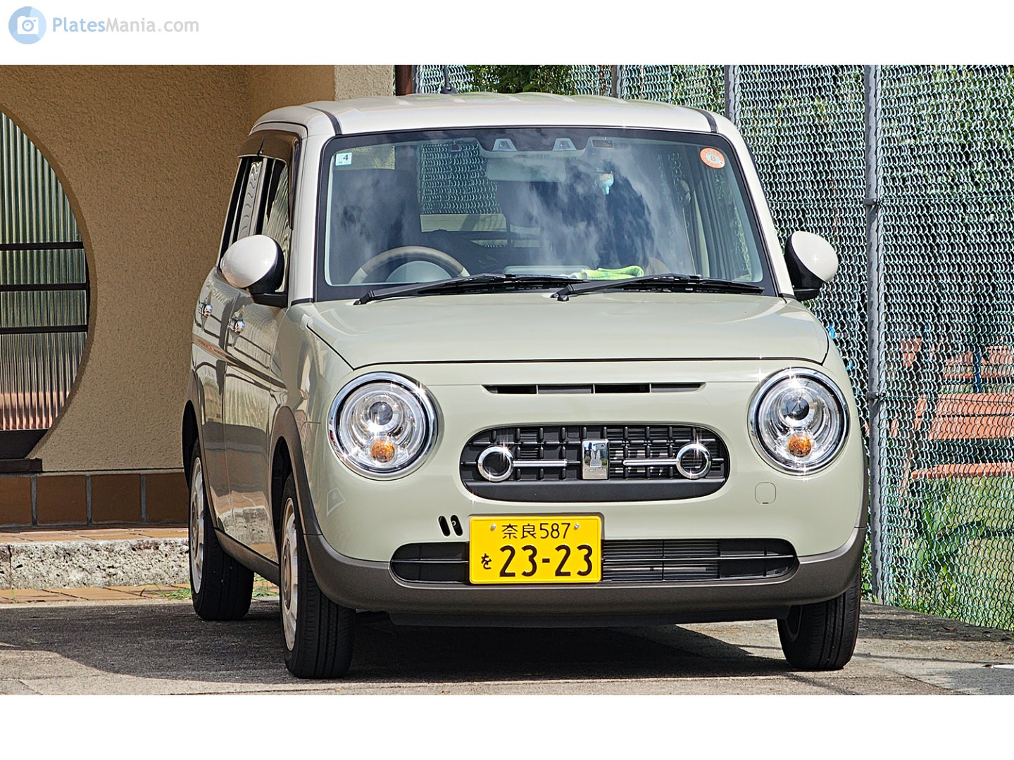 奈良 587 を 2323, Suzuki Alto Lapin 3rd gen (HE33), 2015–