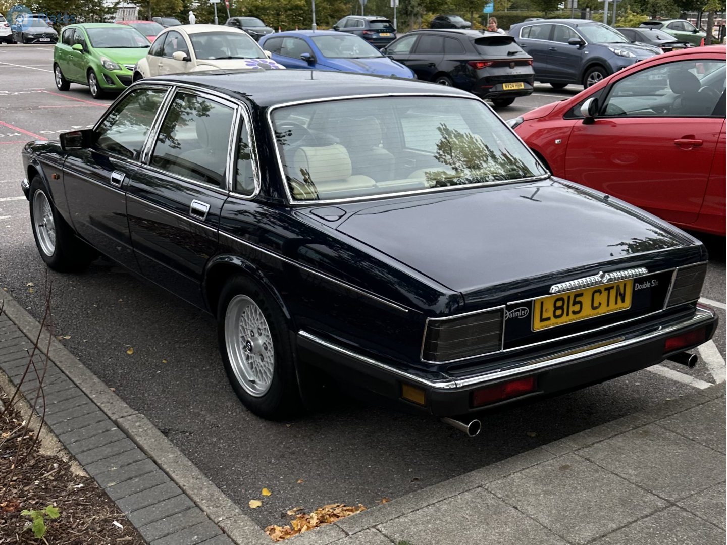 L815CTN, Daimler Double Six 