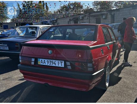 AA 9394 IT, Alfa Romeo 75
