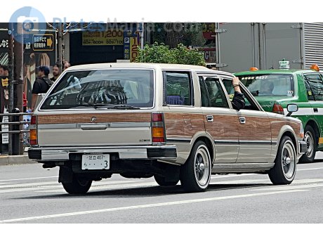 足立 407 ら 3, Nissan Cedric