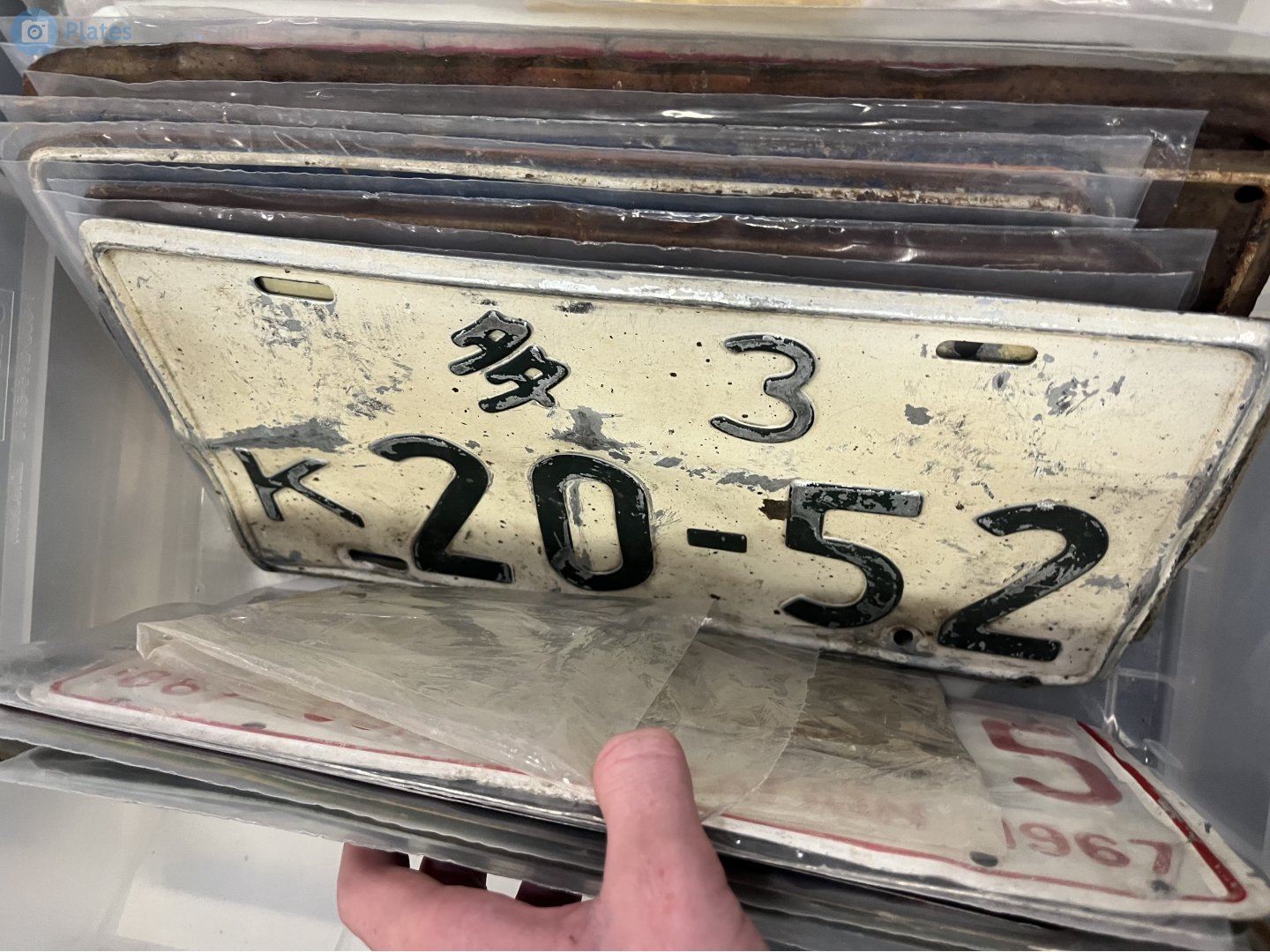 多 3 K 2052, License plate without vehicle 