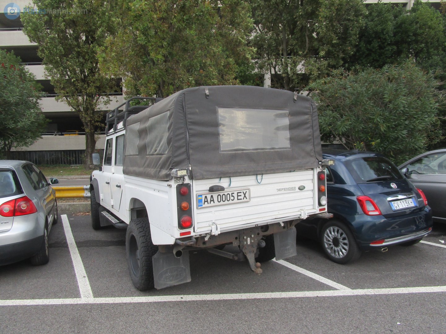 AA 0005 EX, Land Rover Defender 1st gen 127