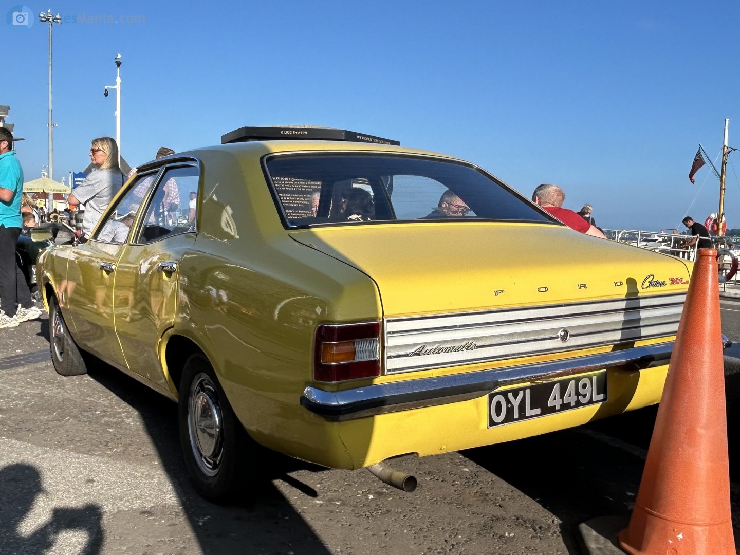 OYL449L, Ford Cortina 