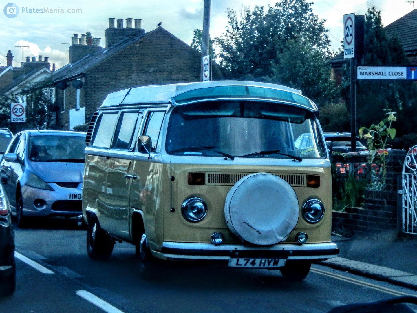 L74HYW, Volkswagen Kombi 2nd gen Bus/Kombi Van (T2c; BR- and MX-market), 2nd facelift, 1982–2013