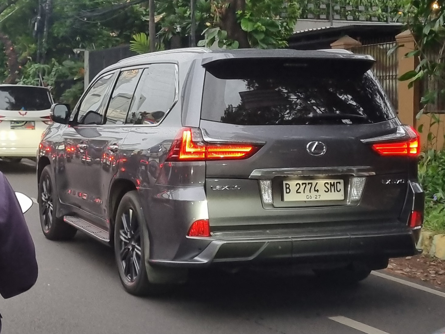 B 2774 SMC, Lexus LX 3rd gen (J200), 2nd facelift, 2015–2021