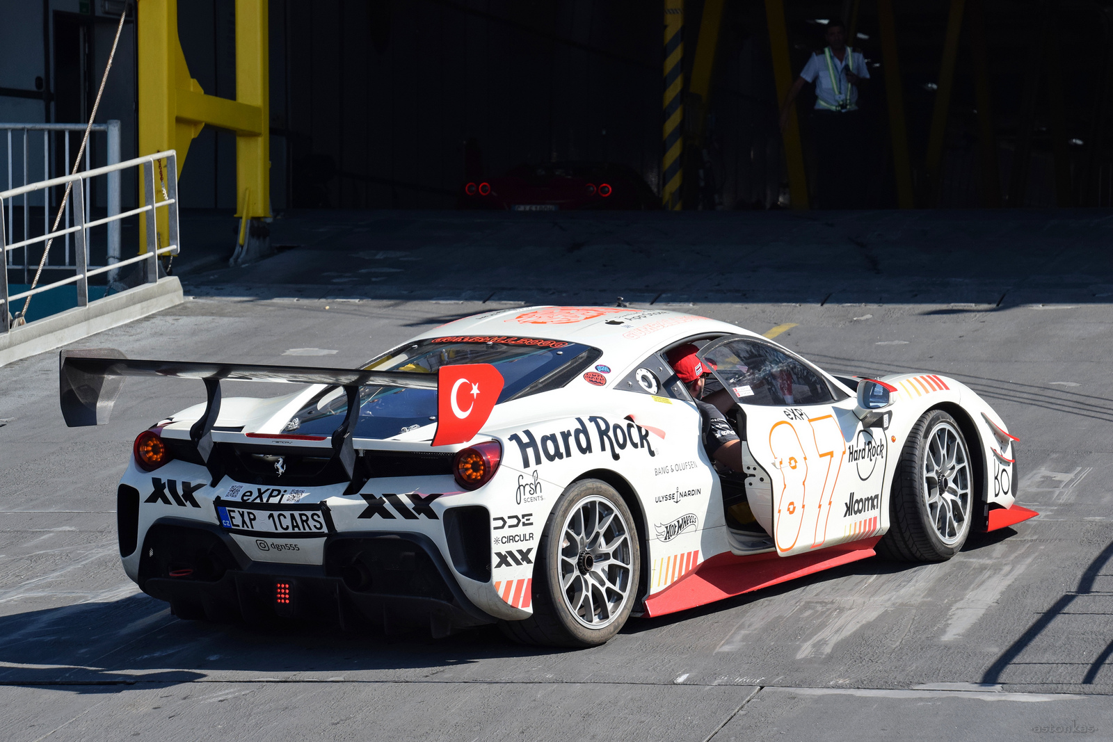 EXP 1CARS, Ferrari 488 