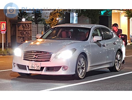 品川 301 ら 8635, Nissan Fuga