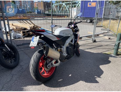 FS CJ 4 (04/10), Aprilia Tuono