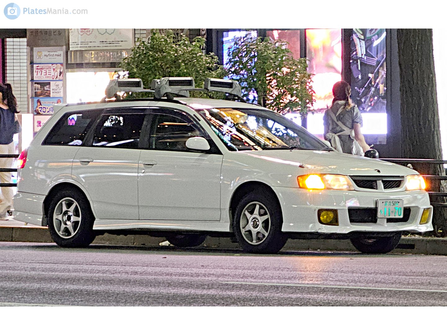 足立 500 ろ 1170, Nissan Wingroad 2nd gen (Y11), 1999–2001