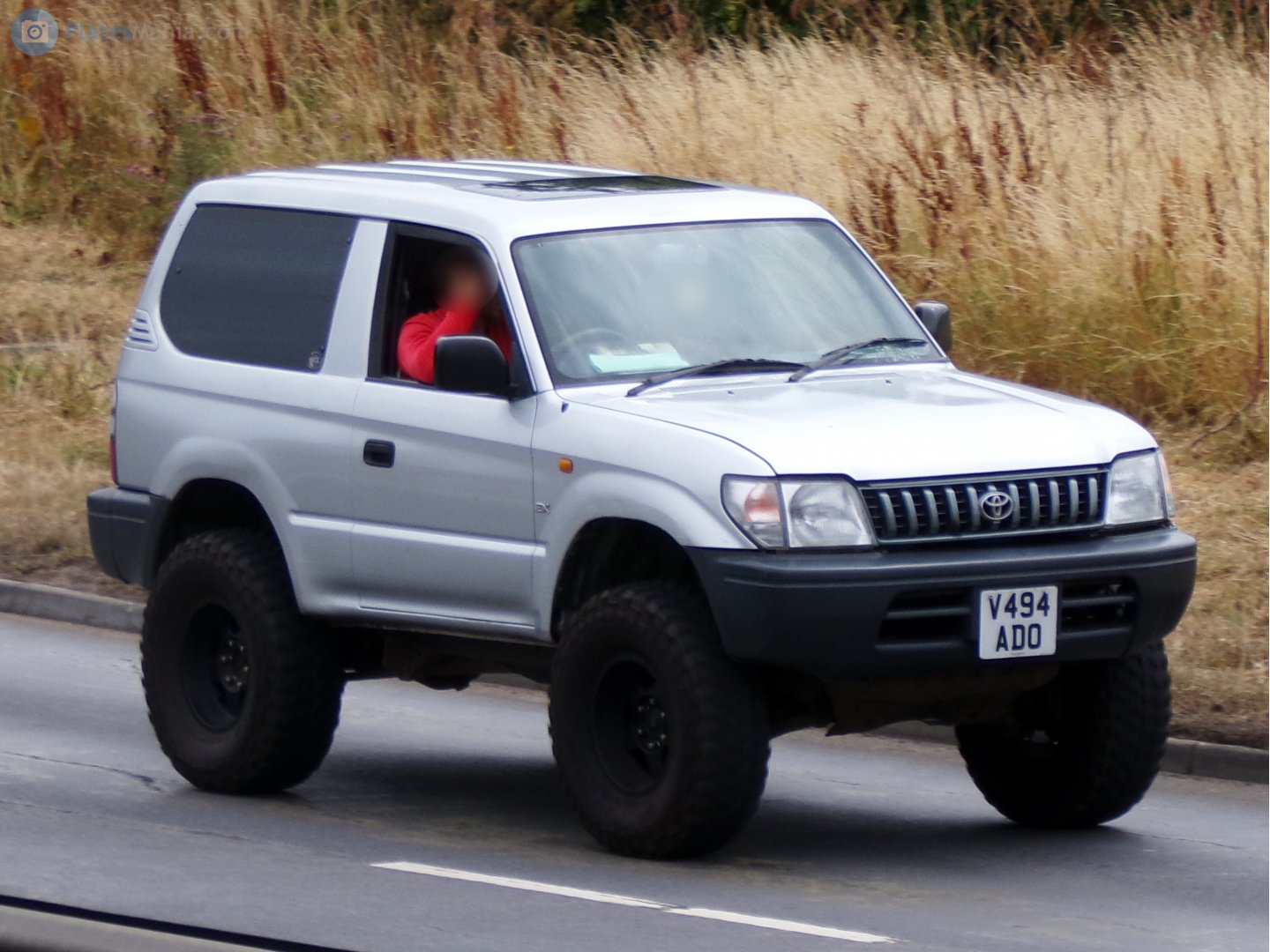 V494ADO, Toyota Land Cruiser Prado 2nd gen 3-door SUV (J90), 1996–2002