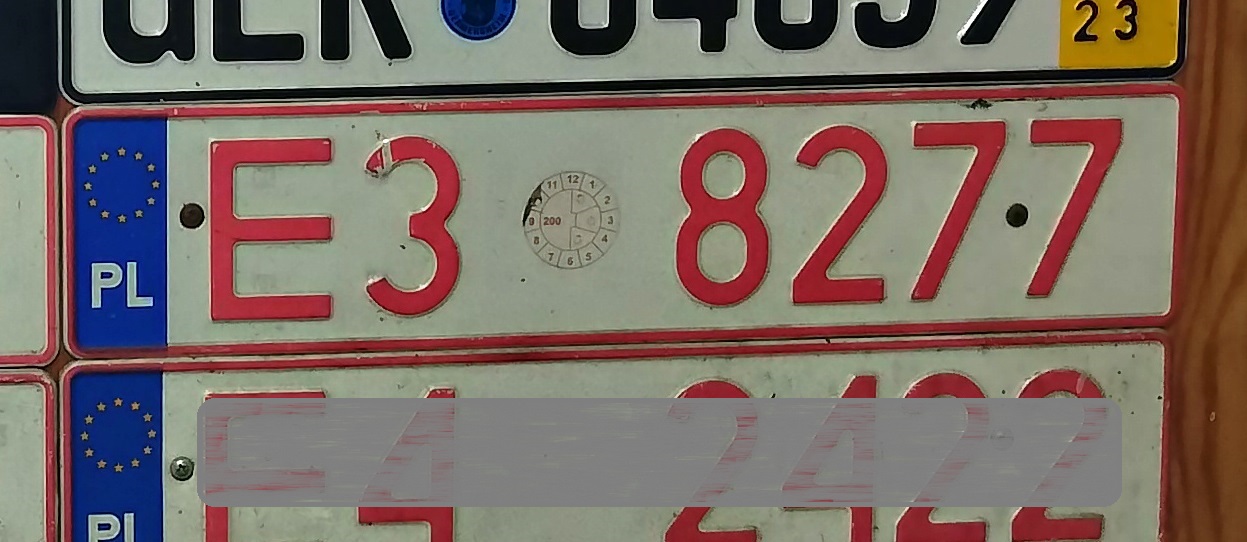 E3 8277, License plate without vehicle 