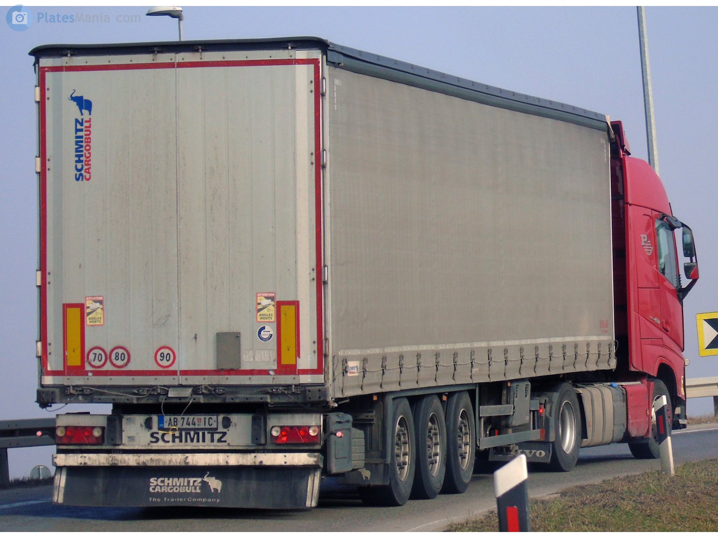 AB-744 IC, Schmitz SCS 