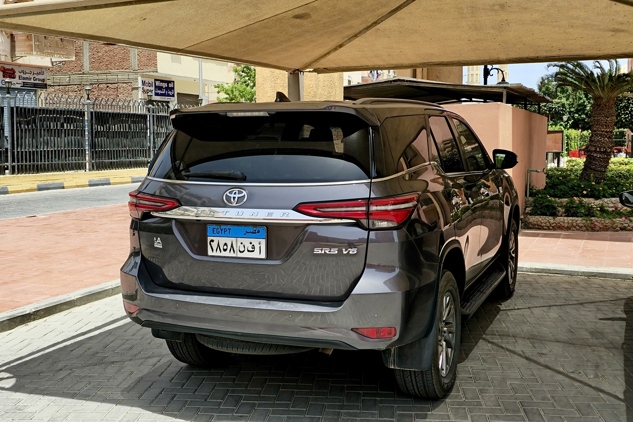 ٢٨٥٨ نفأ, Toyota Fortuner 2nd gen (AN160), 2015–