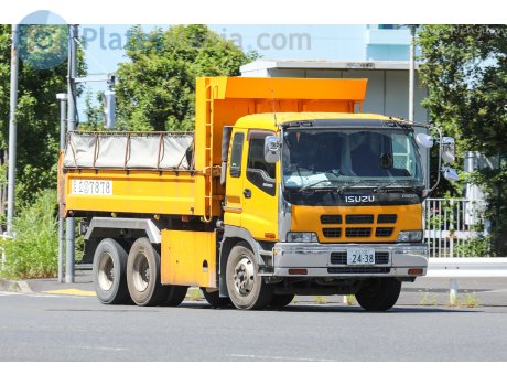 足立 100 は 2438, Isuzu Giga