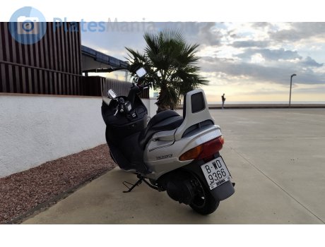 B 9366 WD, Suzuki Burgman / Skywave