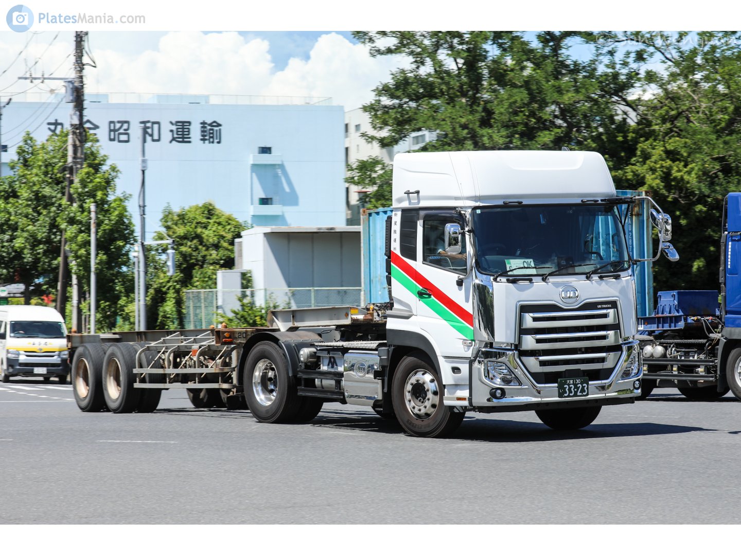 大宮 130 い 3323, UD Trucks Quon 