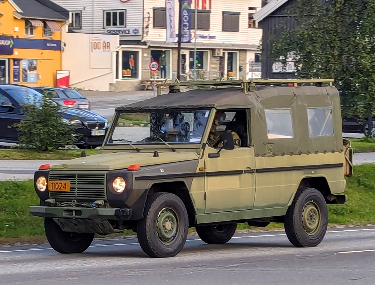 11024, Mercedes-Benz G-Klasse 1st gen 3-door Convertible SUV (W460/W461; Utility-spec), 1979–2001