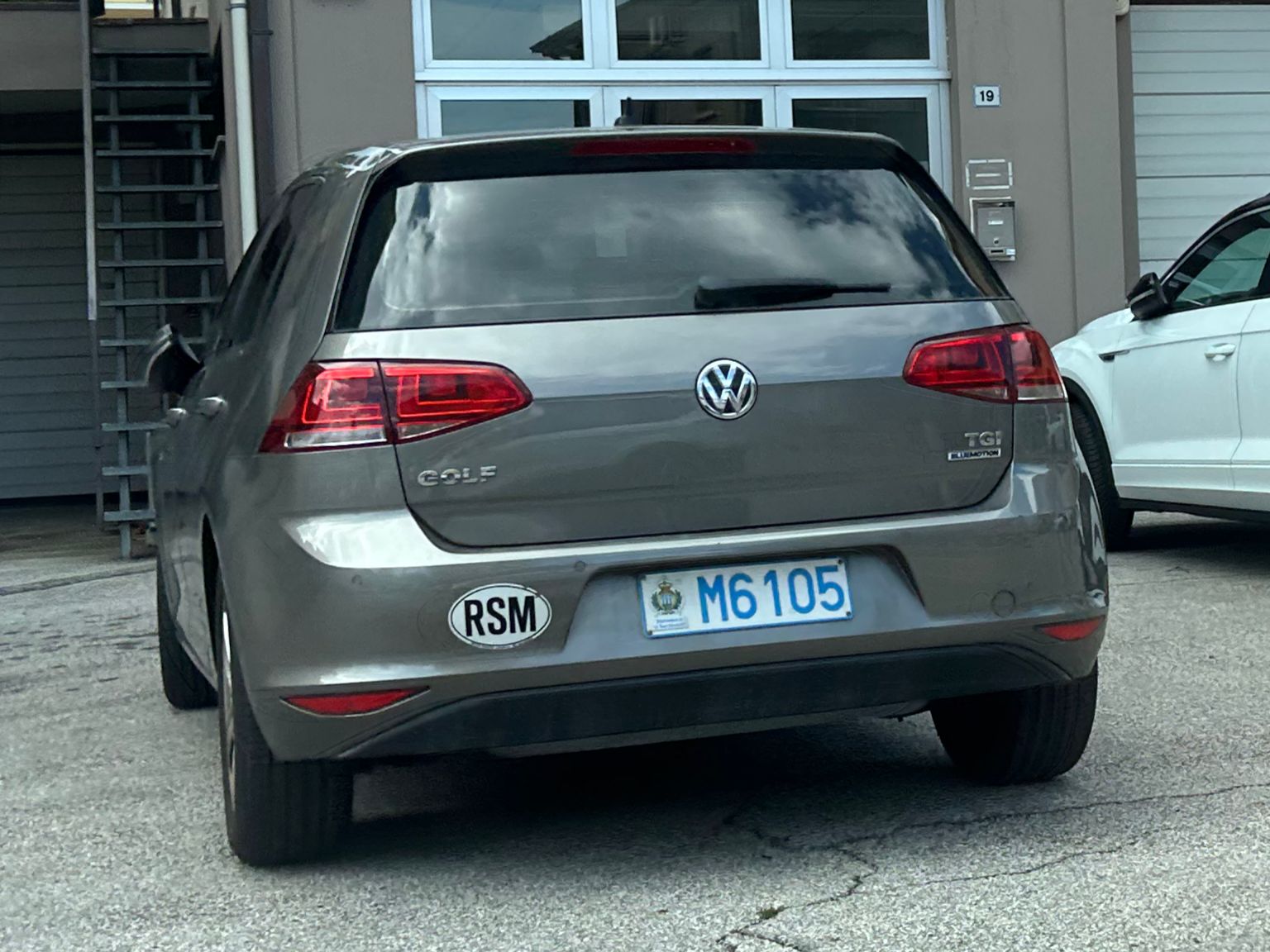 M6105, Volkswagen Golf 7th gen 5-door Hatch (5G), 2012–2017