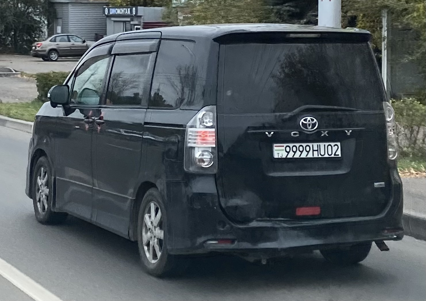 9999HU02, Toyota Voxy 