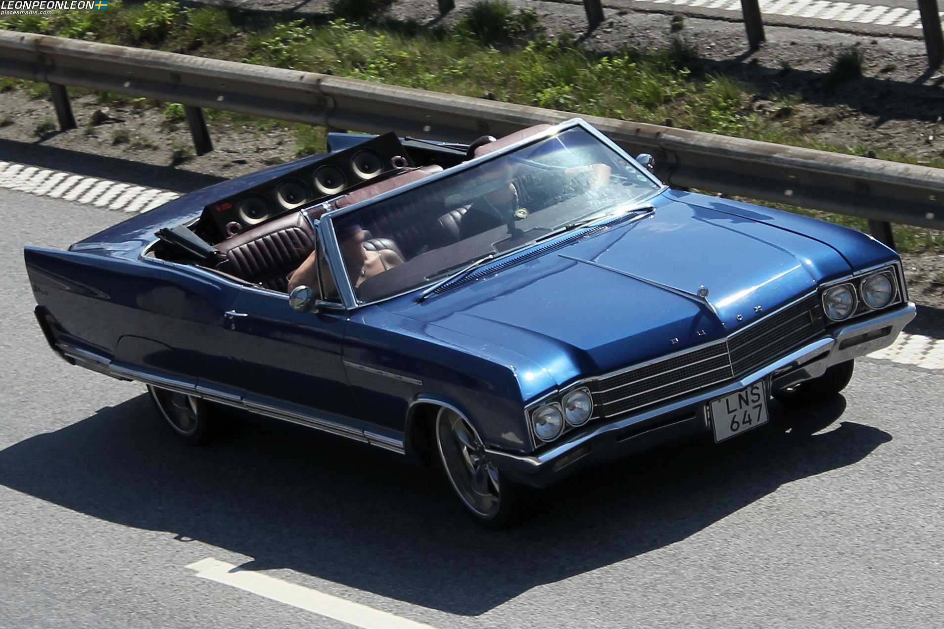 LNS 647, Buick Electra 3rd gen 1966 225 Convertible (48467; C-body), 1st facelift, 1965–1966