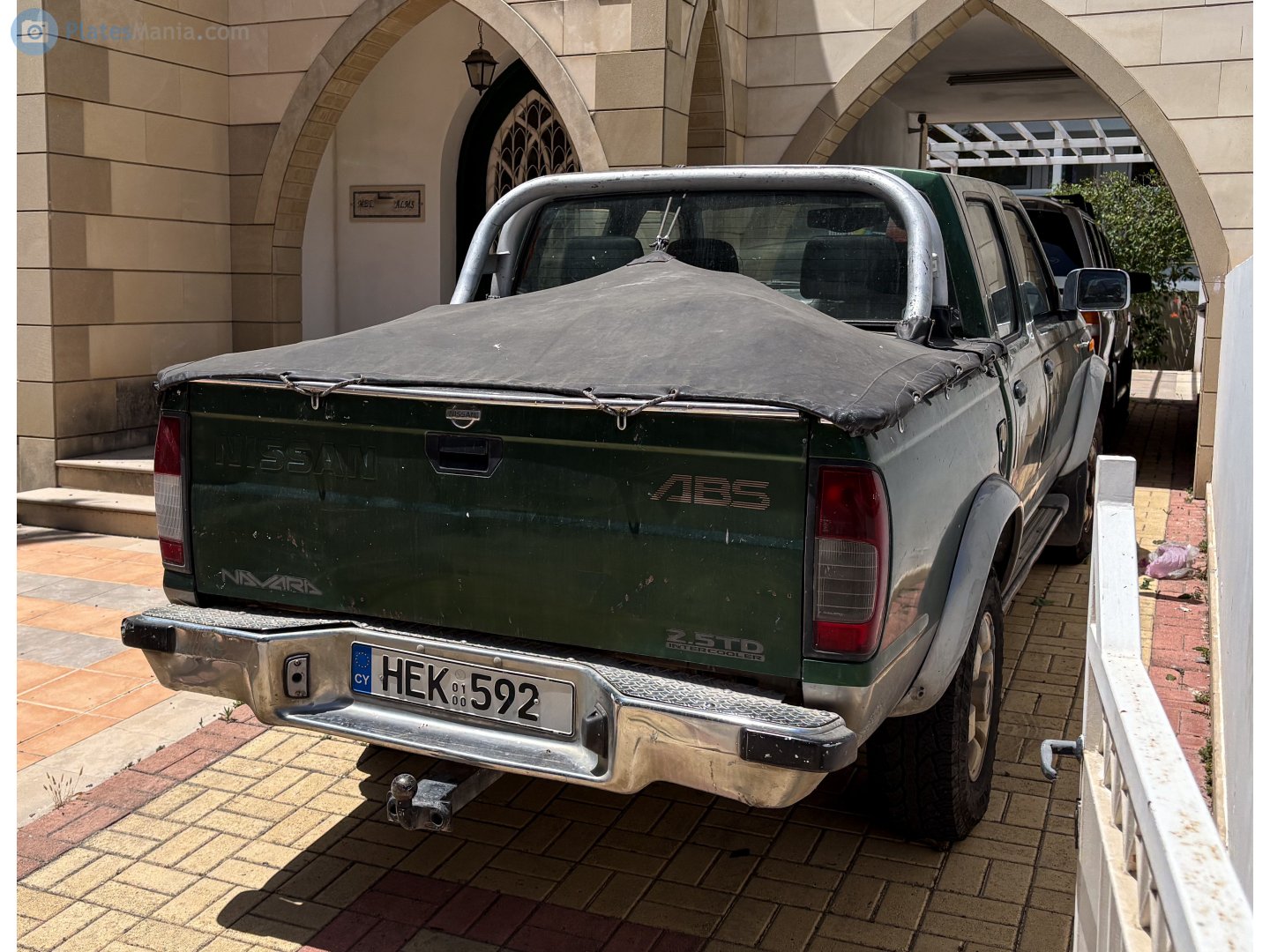 HEK 592, Nissan Navara 2nd gen (D22), 1997–2001