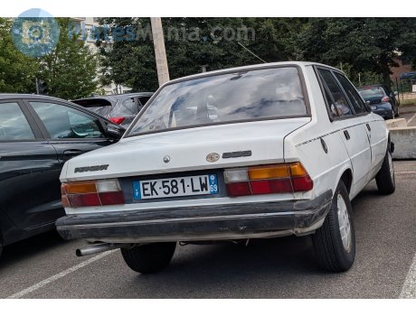 EK-581-LW, Peugeot 305