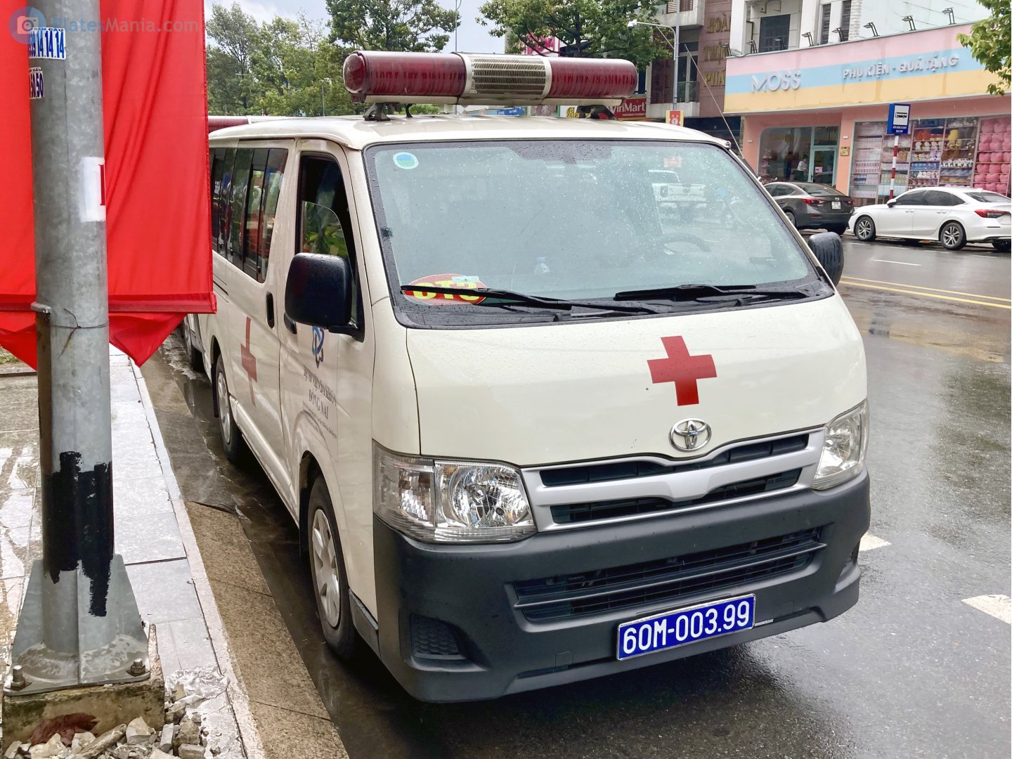 60M-003.99, Toyota HiAce 5th gen Van (H200), 2004–