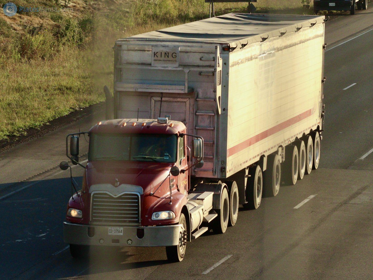 CD-37564, Mack Vision 1st gen CX, 2000­–2007