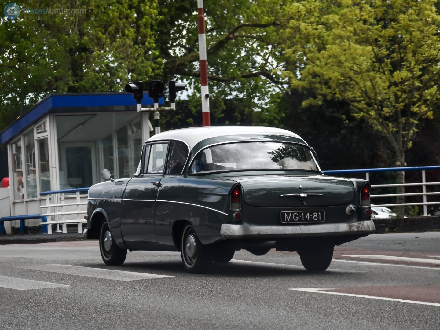MG-14-81, Opel Rekord 2-door Sedan (P1), 1957–1962