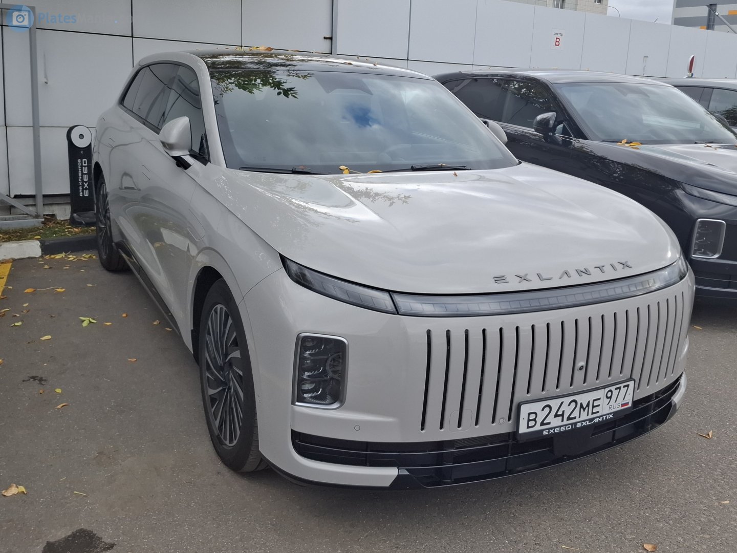 в 242 ме 977, Exlantix ET 