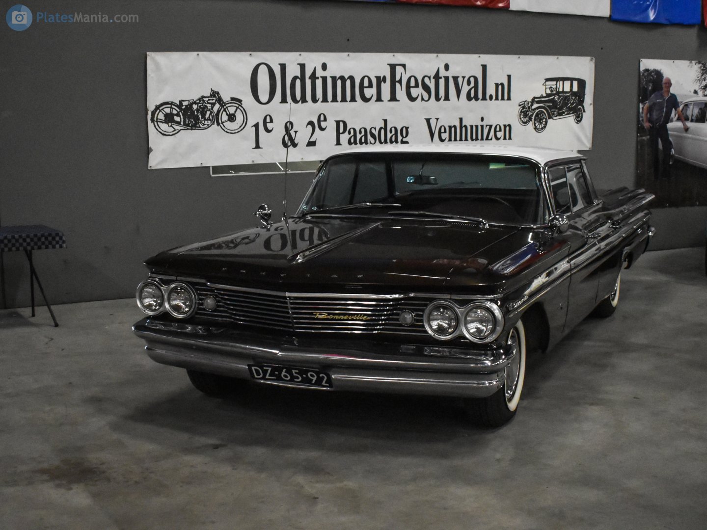 DZ-65-92, Pontiac Bonneville 2nd gen 1960 4-door Hardtop (2839; B-body), facelift, 1959–1960