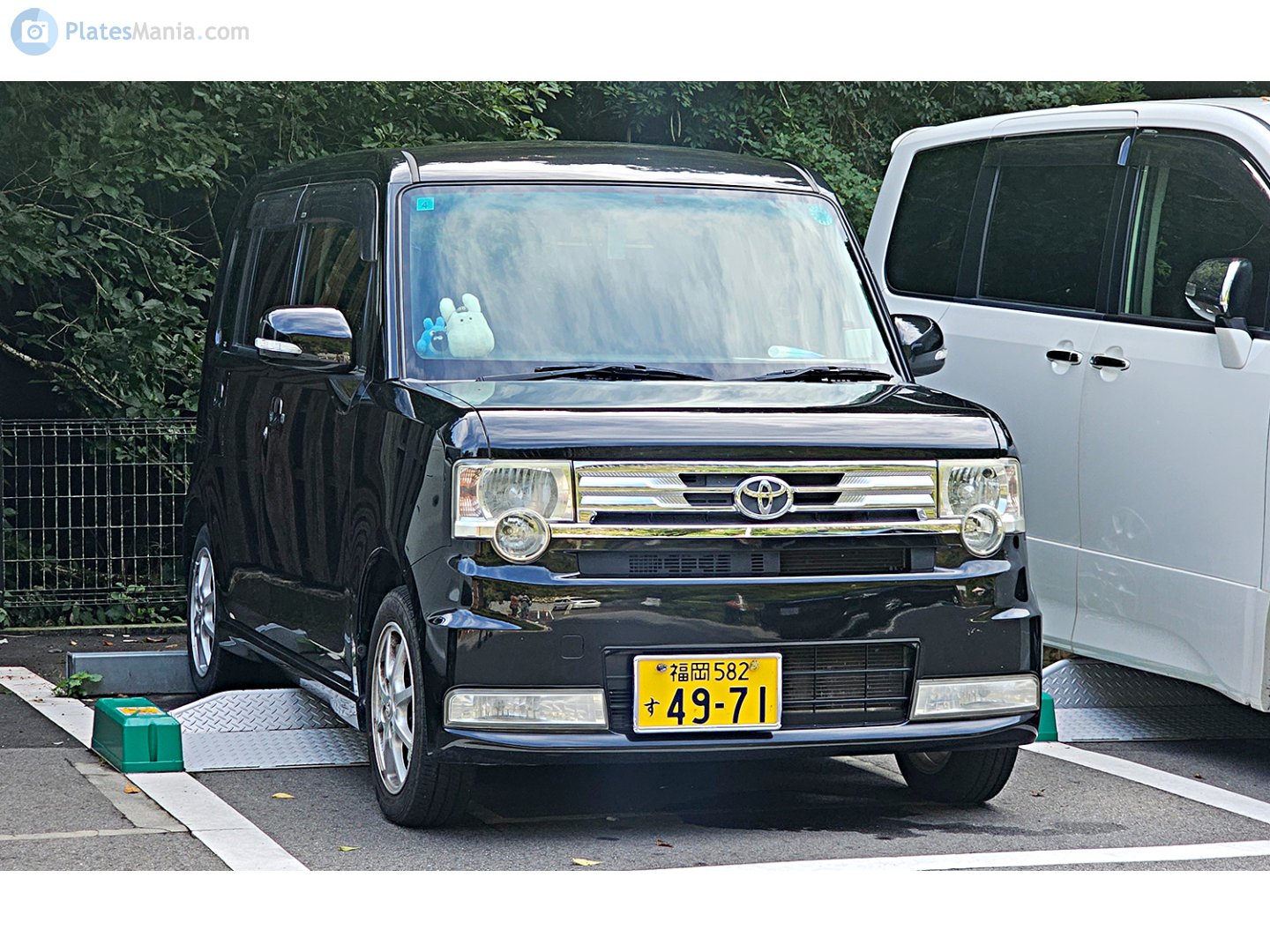 福岡 582 す 4971, Toyota Pixis 1st gen Space (L575A/L585A), 2011–2017