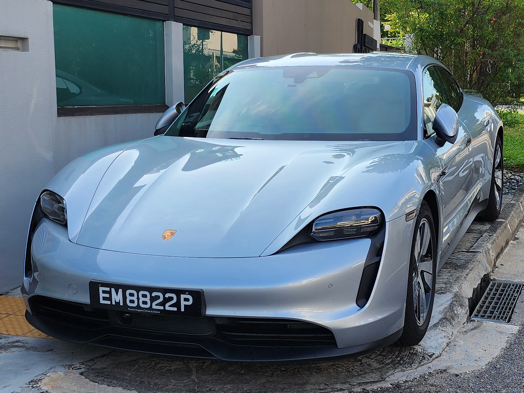 EM 8822 P, Porsche Taycan 1st gen Sedan (9J1), 2019–2024