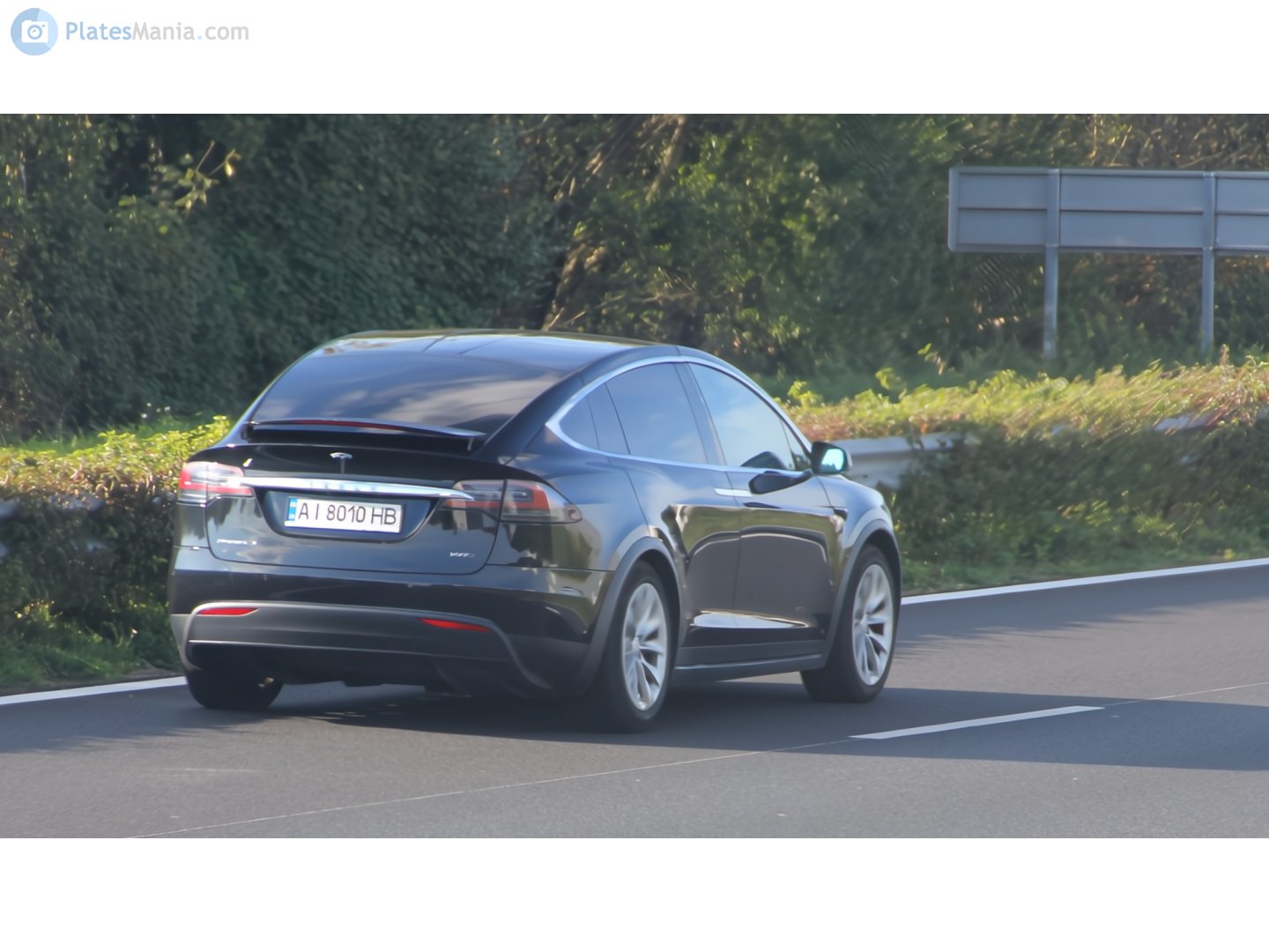 AI 8010 HB, Tesla Model X 1st gen (5YJX), 2015–