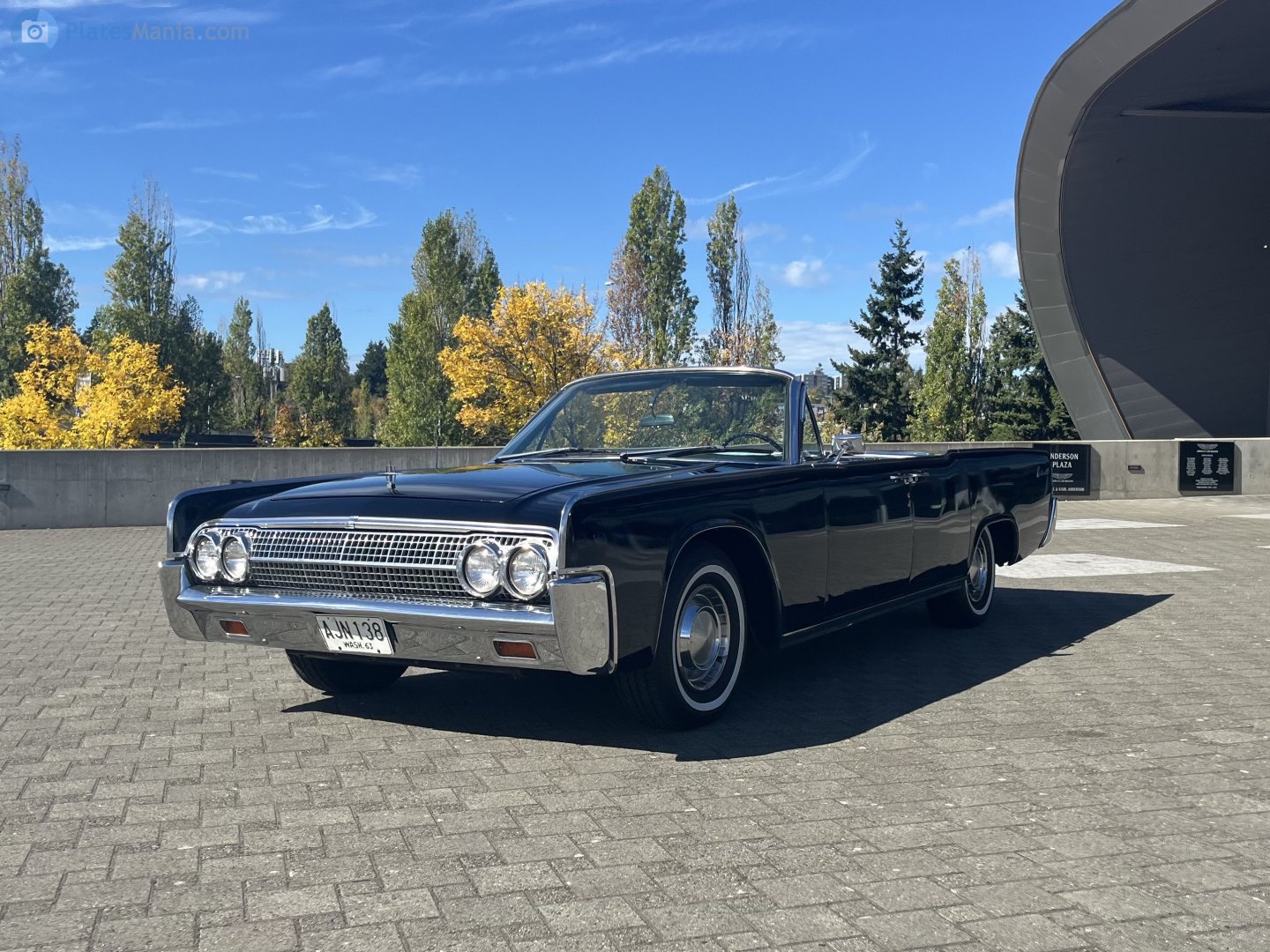 AJN 138, Lincoln Continental 4th gen 1962/1963 4-door Convertible (74A), 1st facelift, 1961–1963