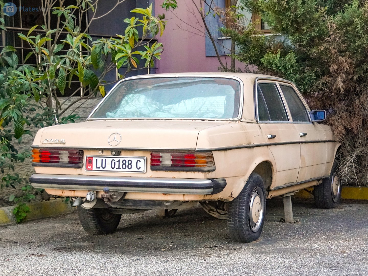 LU 0188 C, Mercedes-Benz E-Klasse 200–300 Sedan (W123), 1975­–1986